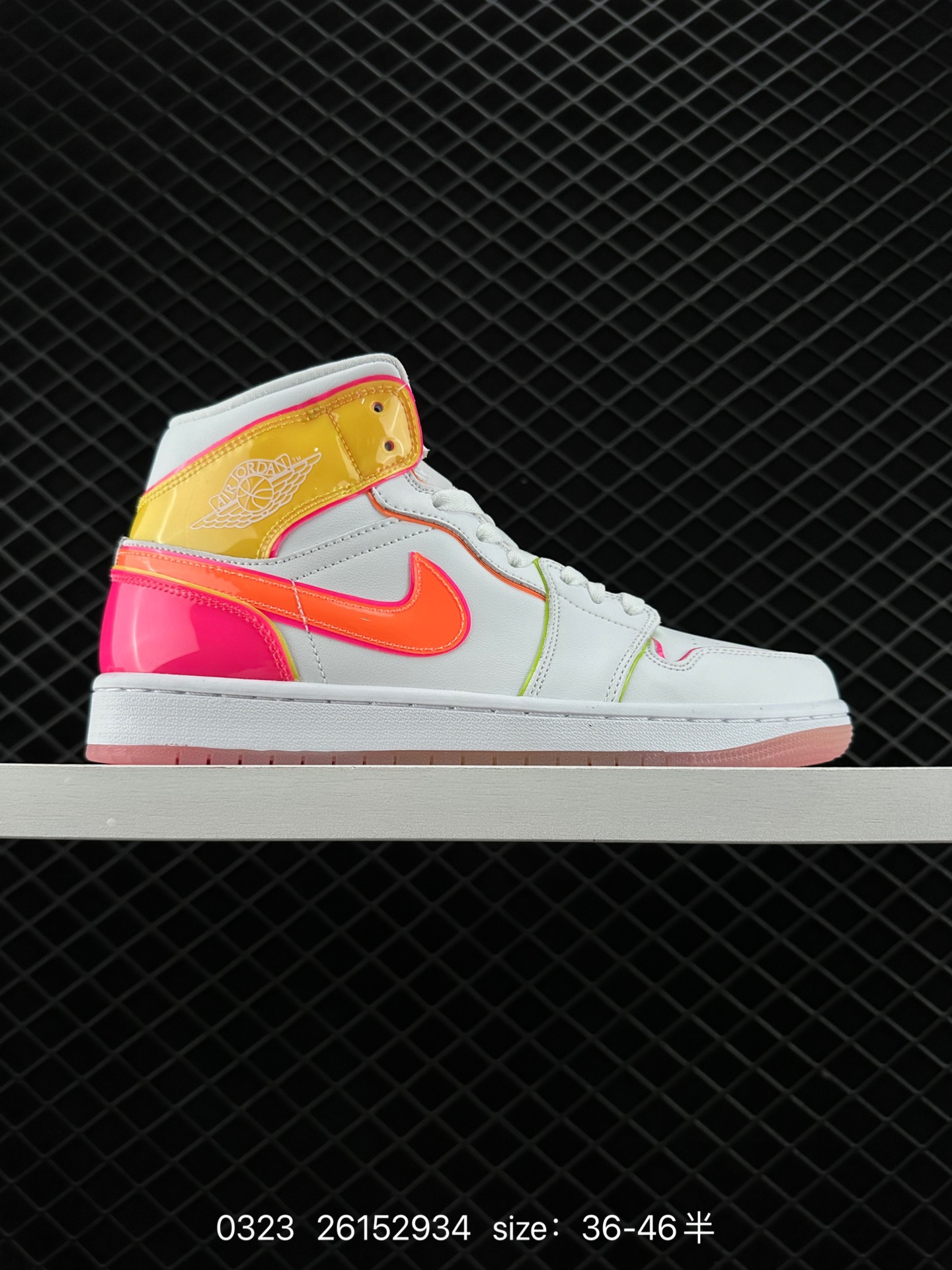 （NIKE）AIR JORDAN 1 MID